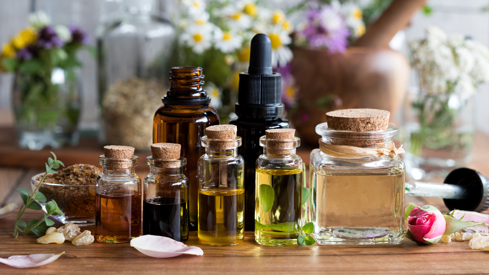 Fragrance Oil vs. Essential Oils: What’s the Difference?